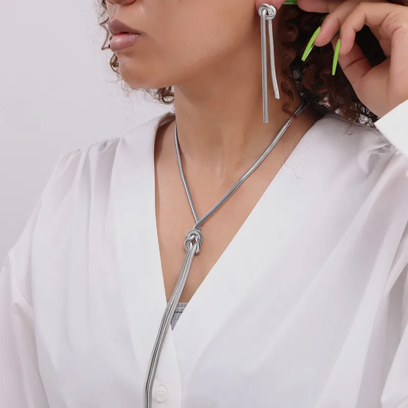 Parure collier et boucles d'oreilles Victoria