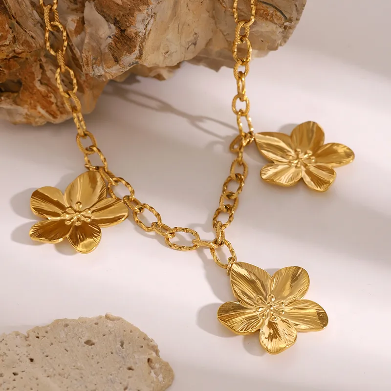 Collier Maë