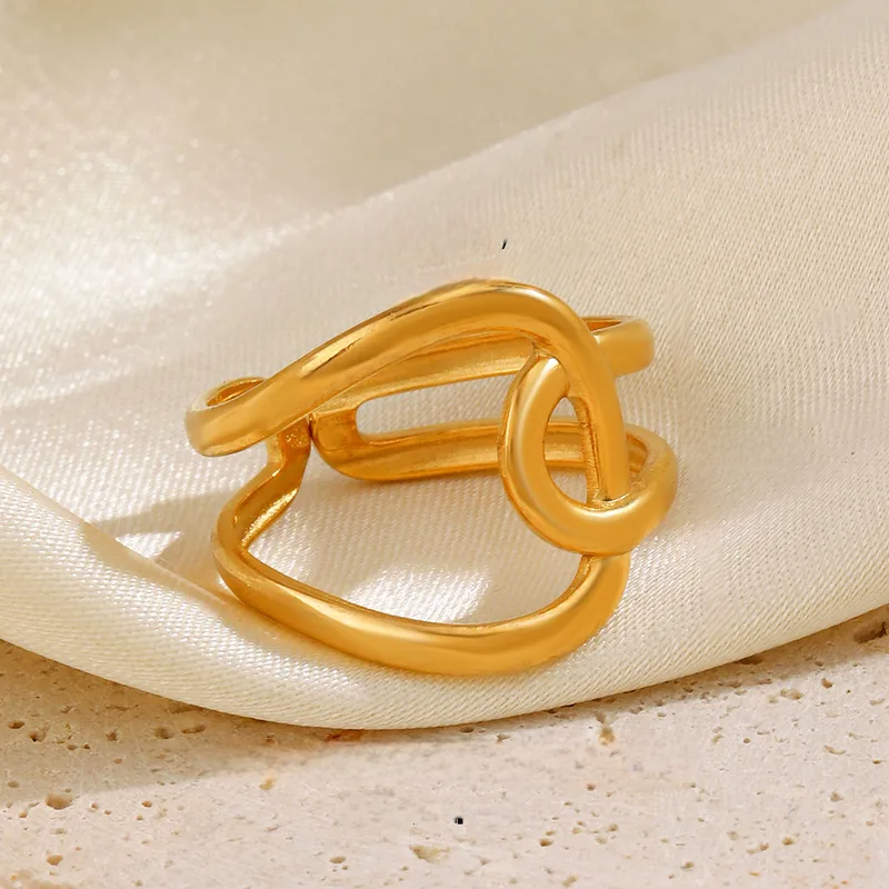 Bague Précieuse