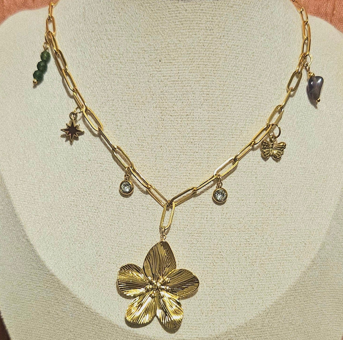 Collier unique
