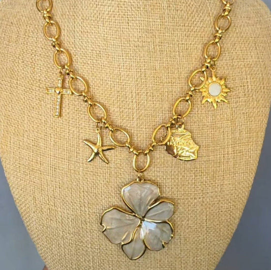 Collier unique